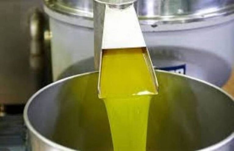 Εκρηκτική άνοδος της τιμής του ελαιολάδου στην Ισπανία Εκρηκτική άνοδος της τιμής του ελαιολάδου στην Ισπανία