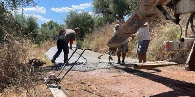 Βελτίωση αγροτικών δρόμων στον Δήμο Μεσσήνης Βελτίωση αγροτικών δρόμων στον Δήμο Μεσσήνης